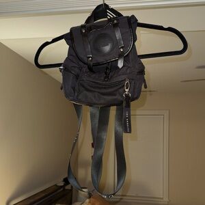 Guess Stylish Black Women’s Mini Backpack